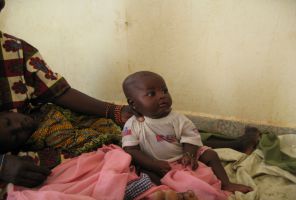 Enfants en salle de soins